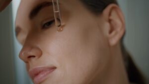 Jutarnja skincare rutina u 4 koraka za negovanu i zaštićenu kožu